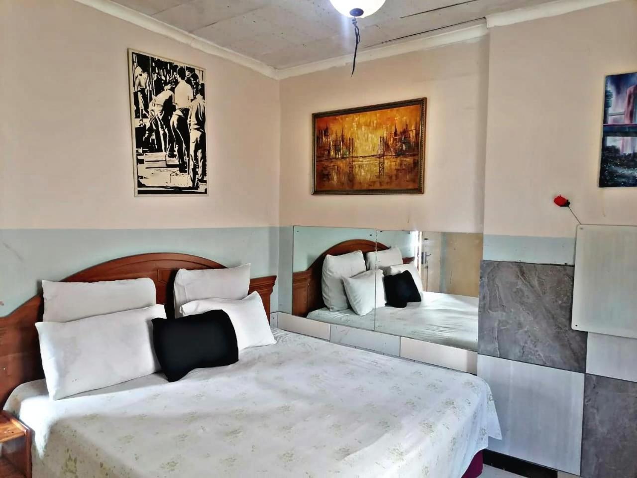 Valleycenter Guesthouse Johannesburg Esterno foto